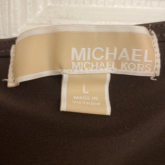 Bundle brown Michael Kors top with gold side zipper and bar III sheer white top. - Picture 4 of 8